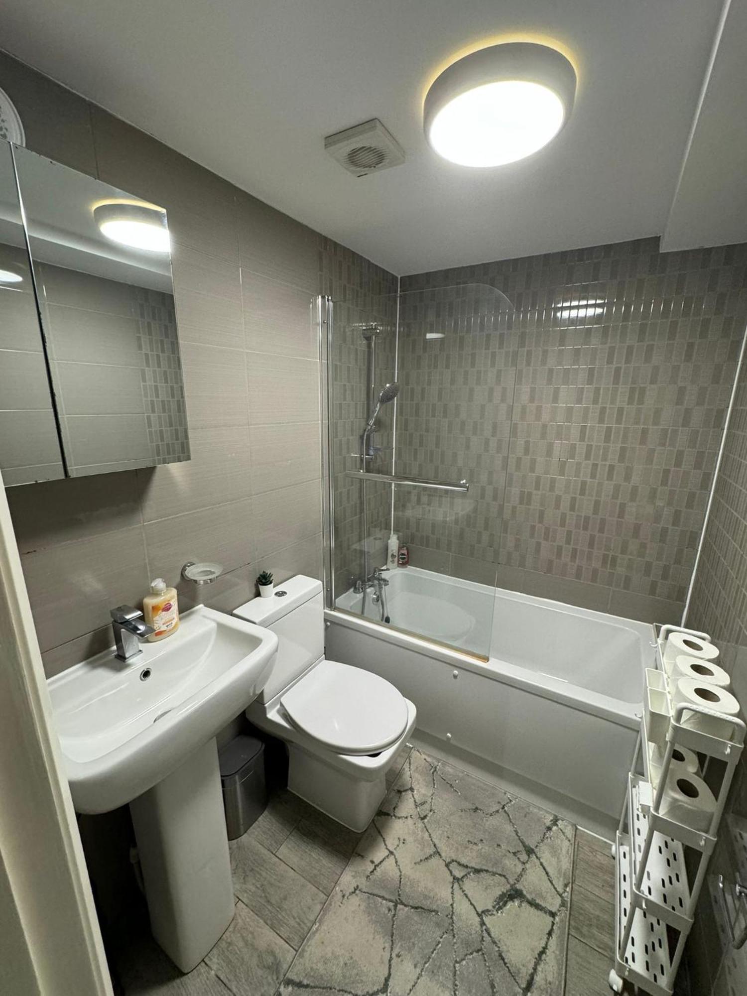 Cozy Two Bedroom Apartment Sleeps 6 Near Camden Market Hw10 London Exteriör bild